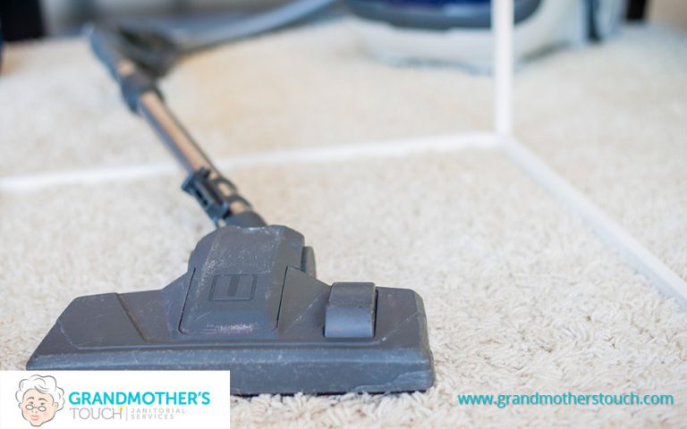 Commercial carpet cleaner