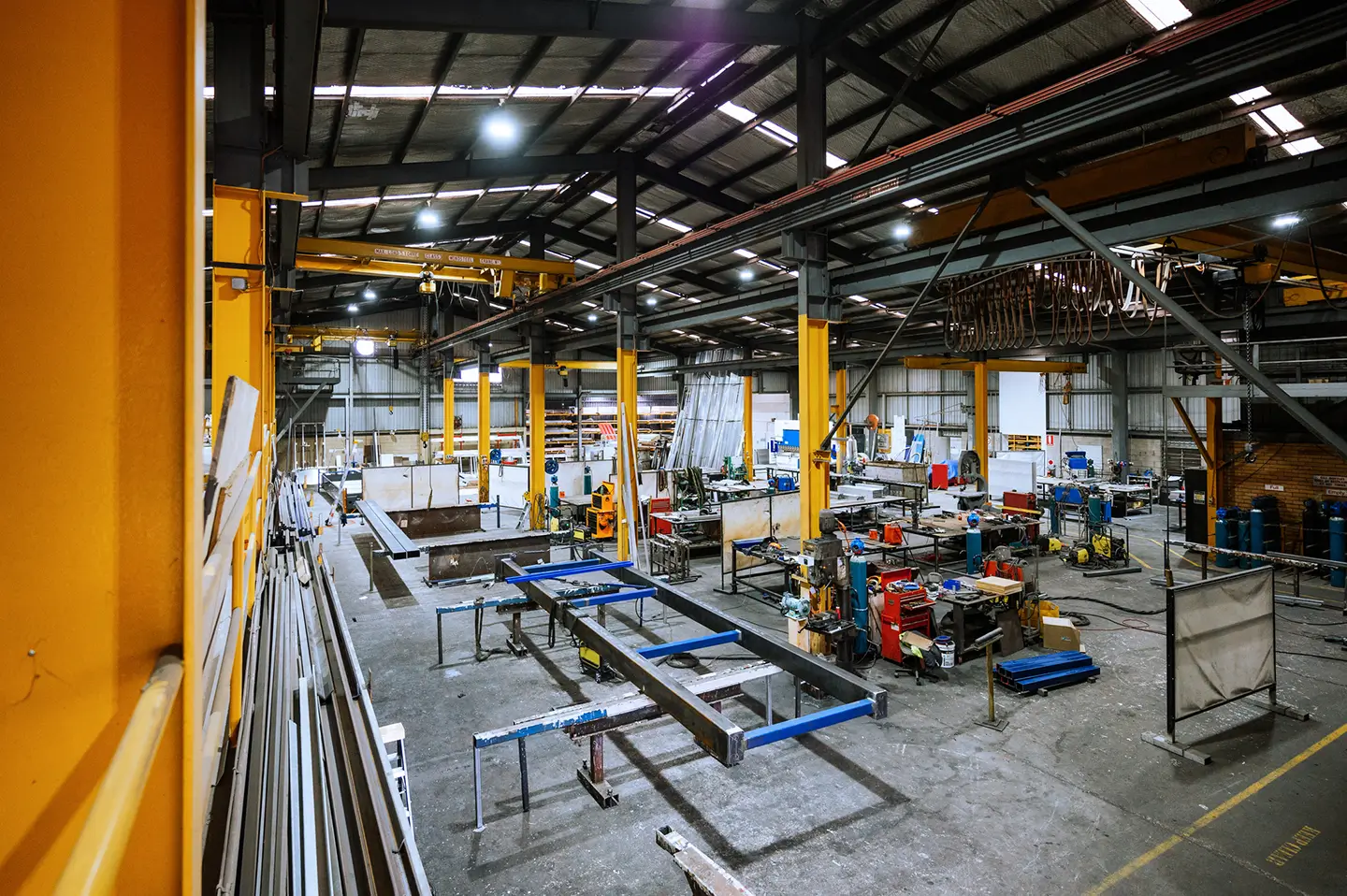 Warehouses & Industrial facilities cleaning