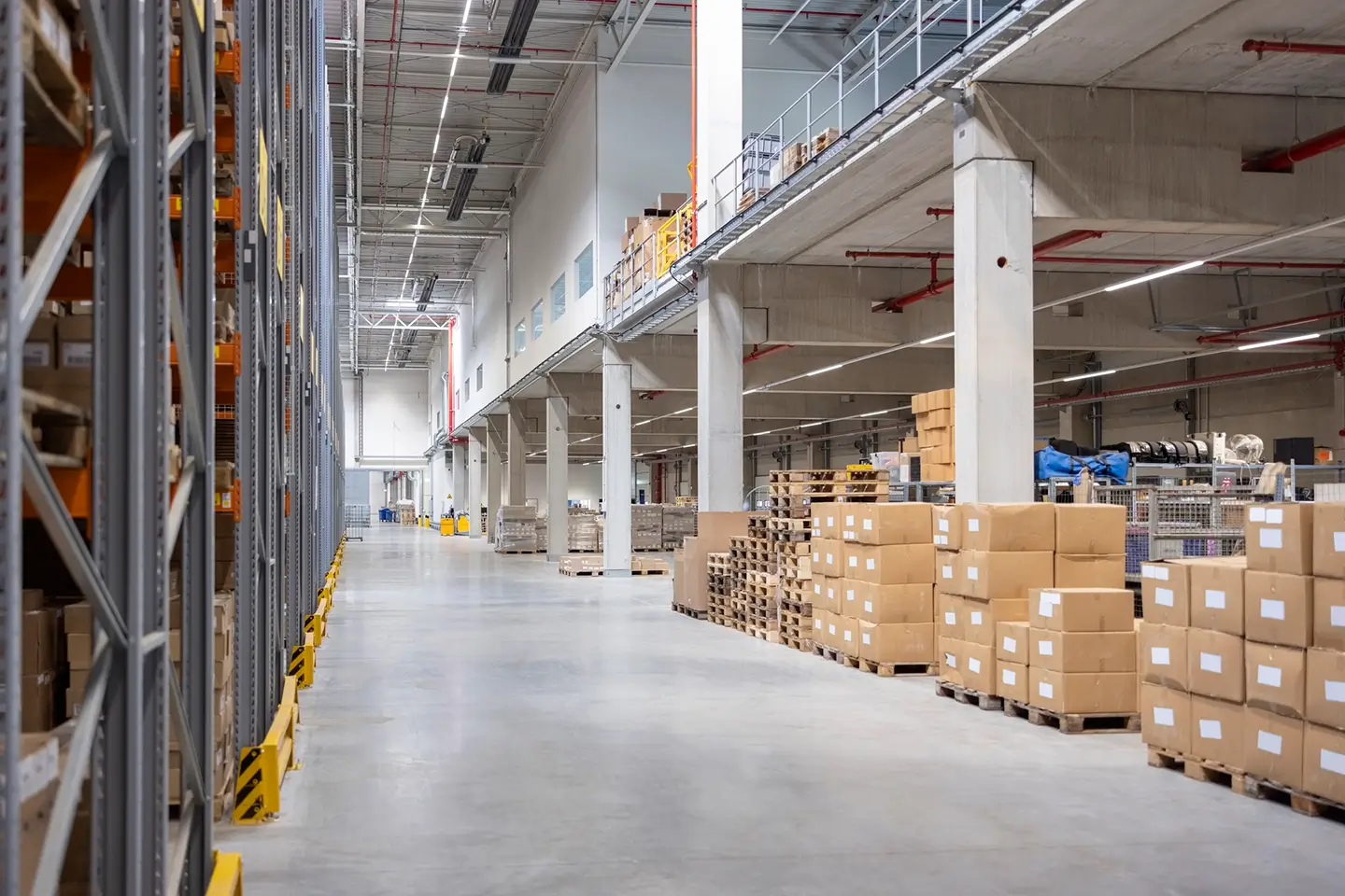 Retail, Warehouses and Industrial Facilities cleaning